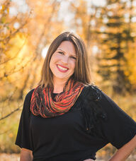 Book an Appointment with Mrs. Elizabeth Muhle for Individual Counselling