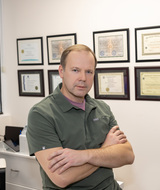 Book an Appointment with Vadzim Siniauski at Toronto Body & Mind Osteopathic Clinic