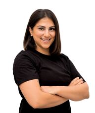 Book an Appointment with Dee Sran for Pregnancy & Postpartum Care
