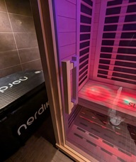 Book an Appointment with Hot/Cold Contrast Therapy for Single Person Sauna/Cold Plunge