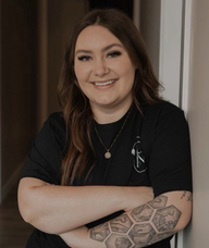 Book an Appointment with Alyssa Hofmann for FORM Packages
