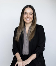 Book an Appointment with Nikki Robertson for Consultation